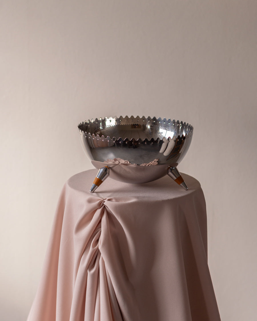 Postmodernistinis Alessi Chimu dubuo, sukurtas dizainerės Joanna Lyle