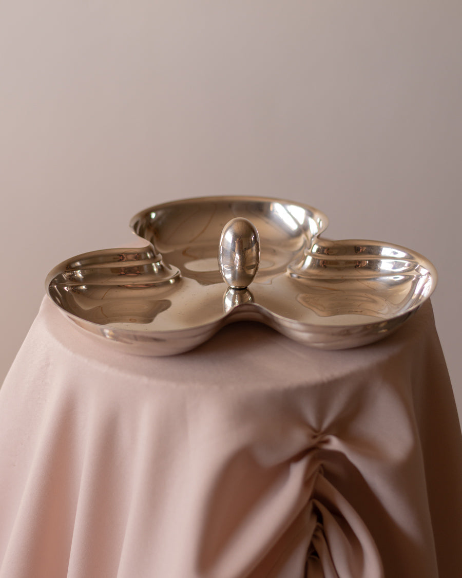 Vintažinis sidabru dengtas užkandžių serviravimo indas