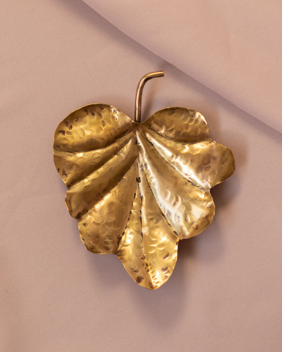 Dekoratyvi lėkštutė - lapelis pagaminta iš žalvario 2