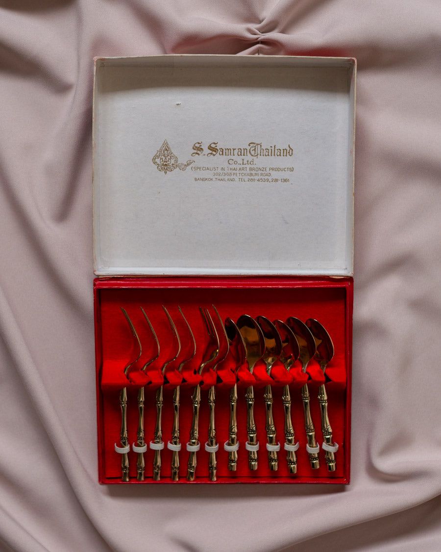 Žalvarinių desertų įrankių rinkinys originalioje dėžutėje
