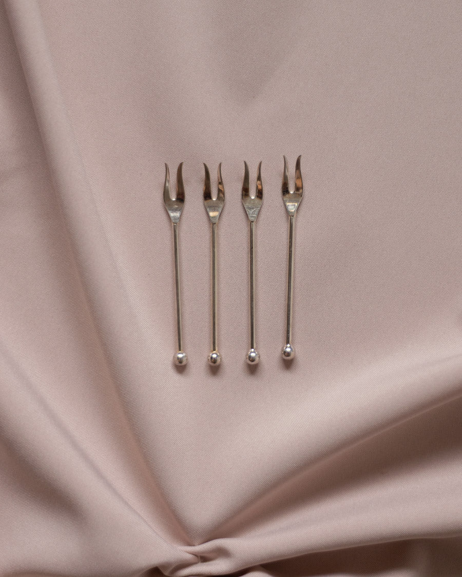 Sidabru dengti užkandžių smeigtukai