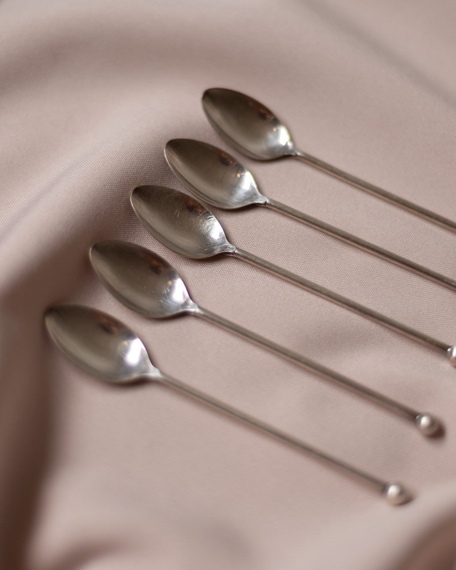 Vintažiniai šaukšteliai su rutuliukais