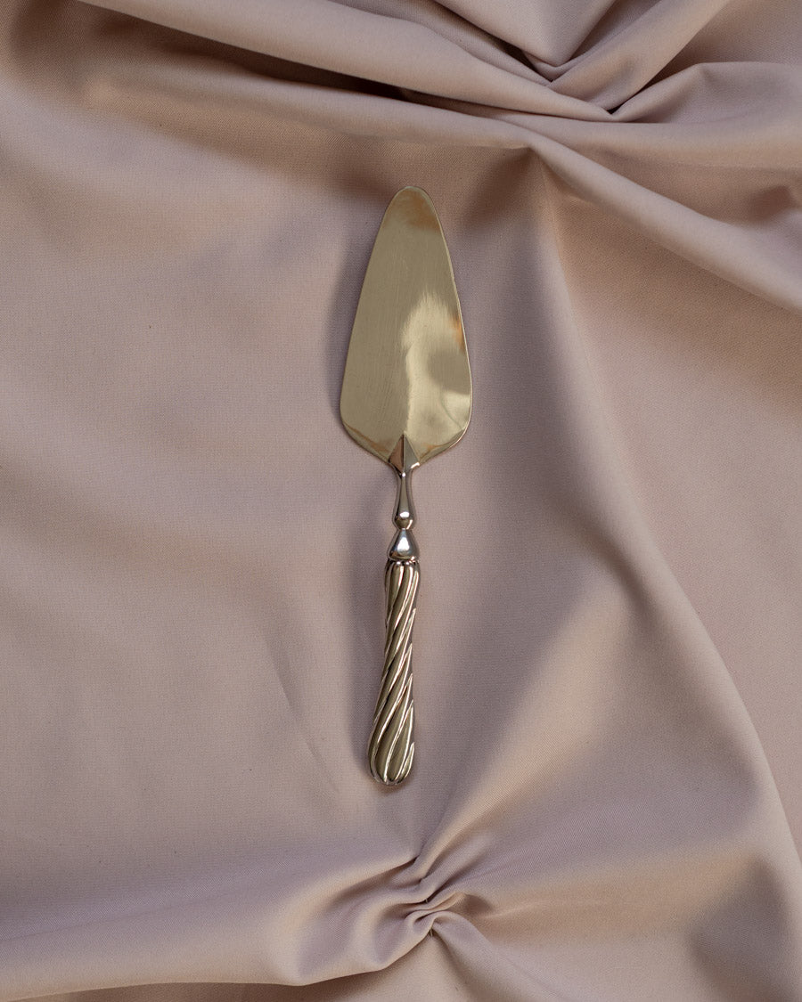 Torto mentelė su dekoratyvia rankena