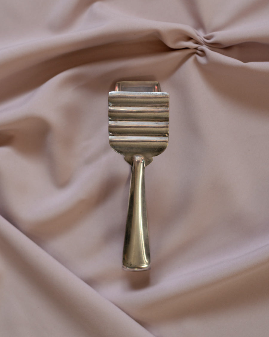 Vintažinės sidabru dengtos serviravimo žnyplės