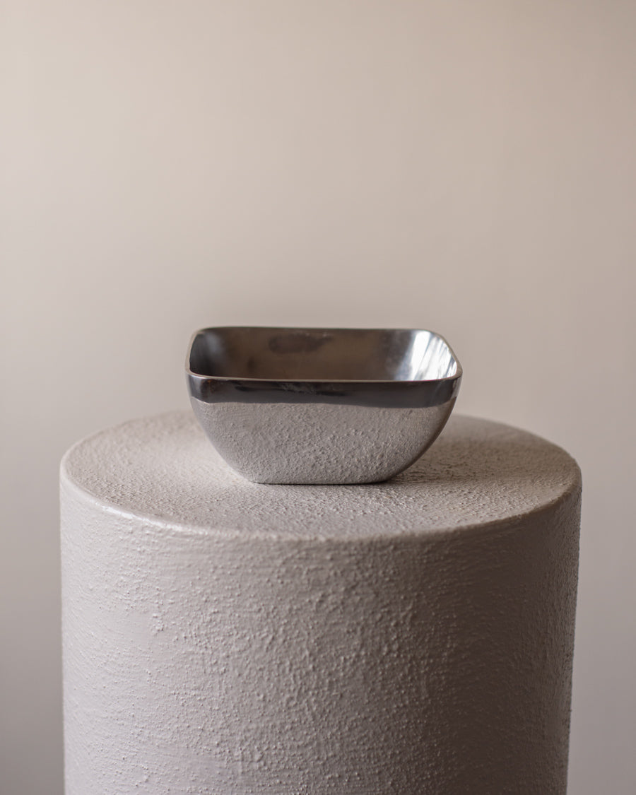 Kvadratinis metalinis dubenėlis