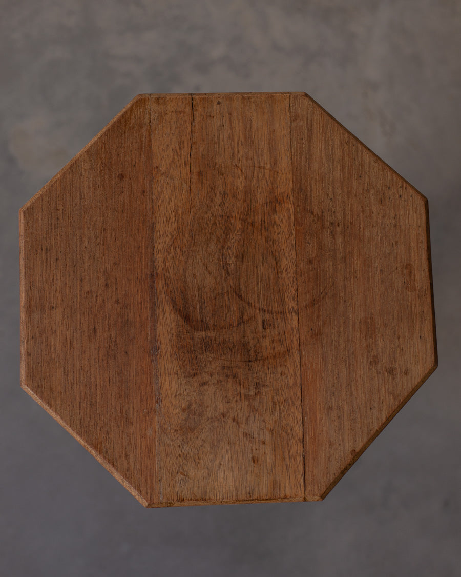 Egzotinės medienos šoninis staliukas