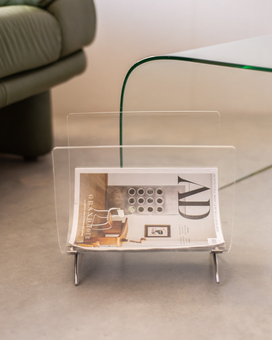 Vintažinė akrilinio stiklo žurnalinė su chromuotomis kojelėmis